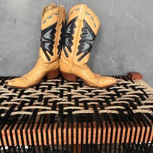 Attitude Hand Made Butterfly Cream Western Cowboy Boots